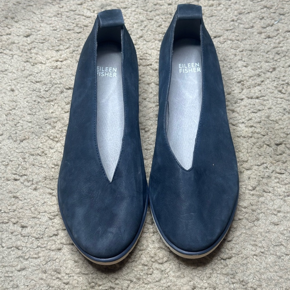 EILEEN FISHER BLACK SUEDE VERSATILE EASY SLIP ON COMFORT FLATS SIZE 8.5 M